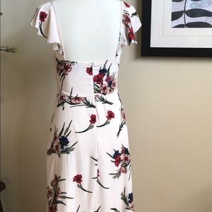Lulu's Dresses - Lulus cute floral dress Lulu's Dresses - Lulus cute floral dress